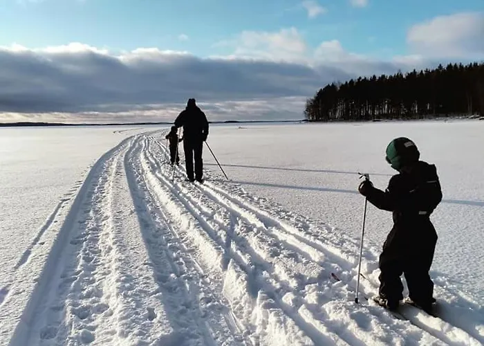 木屋 Poukama Paeijaetsalo