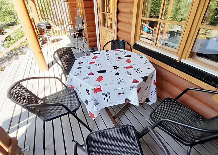 Poukama Paeijaetsalo 木屋